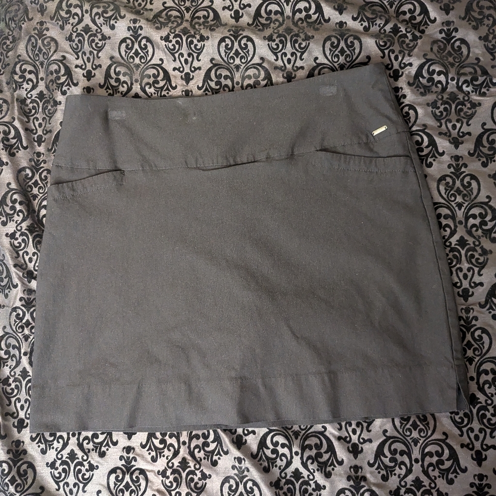 S.C. & CO. Black Skort Size 18